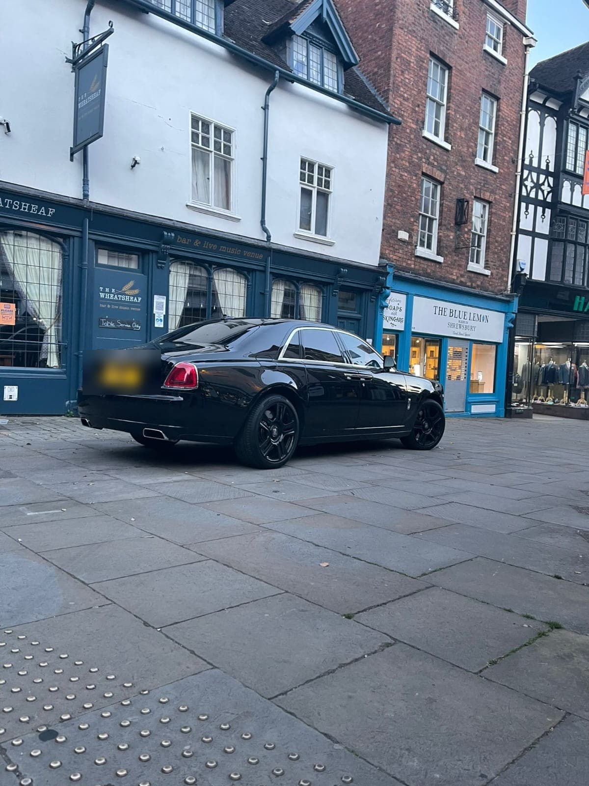 Rolls-Royce Ghost Extended — view 2