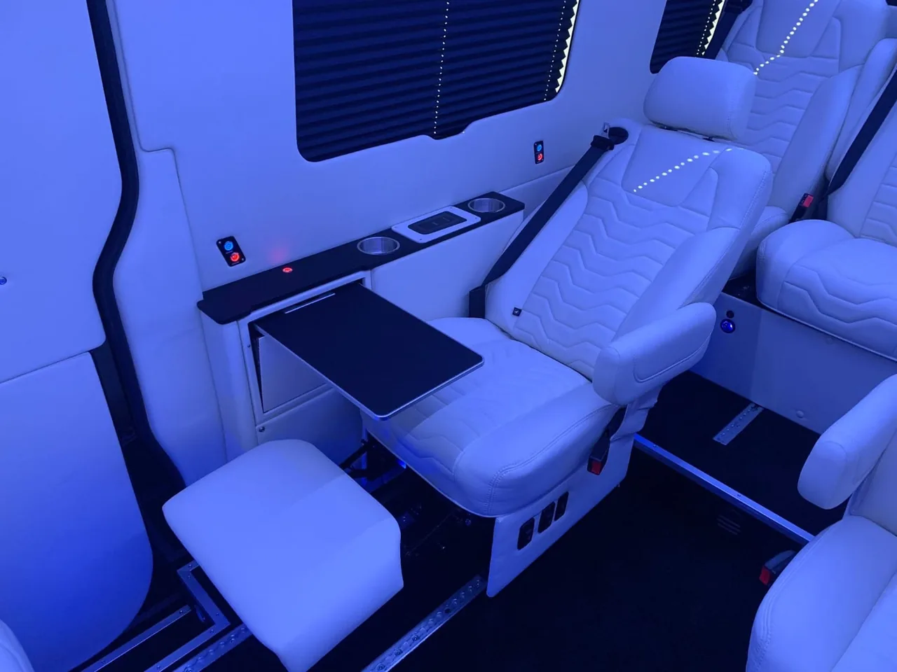 Mercedes-Benz Sprinter VIP: view 5
